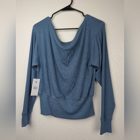 NWT Spiritual Gangster ballet rib vida banded hem top - Picture 3 of 3